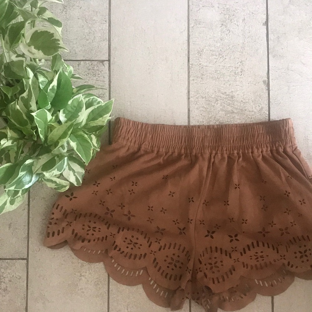 Mink pink suede scallop shorts